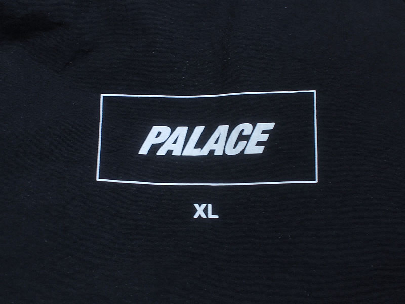 PALACE Skateboards 'Iri-Decent Jacket'ナイロンジャケット 袖ロゴ 黒